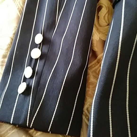 Jacket - Picture 7 of 8